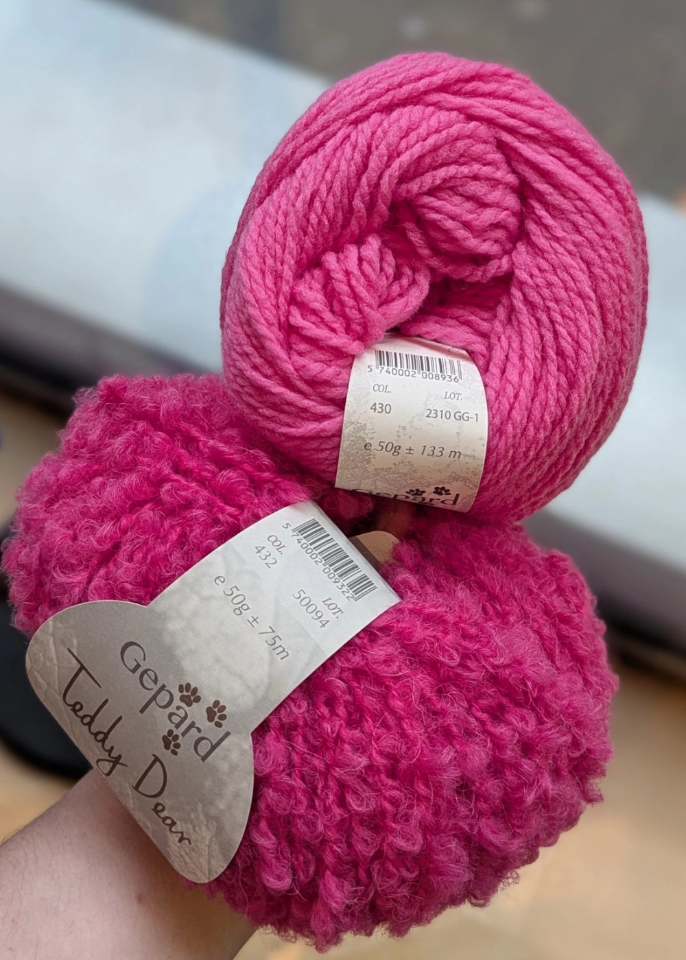 Strickpaket Fluffy Fleece Vest von Knit mit Jo aus dem Originalgarn von Gepard (opt. mit Anleitung)