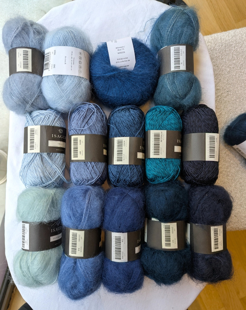 Strickset Midnight Mirage Top von Anne Ventzel aus dem Originalgarn von Isager