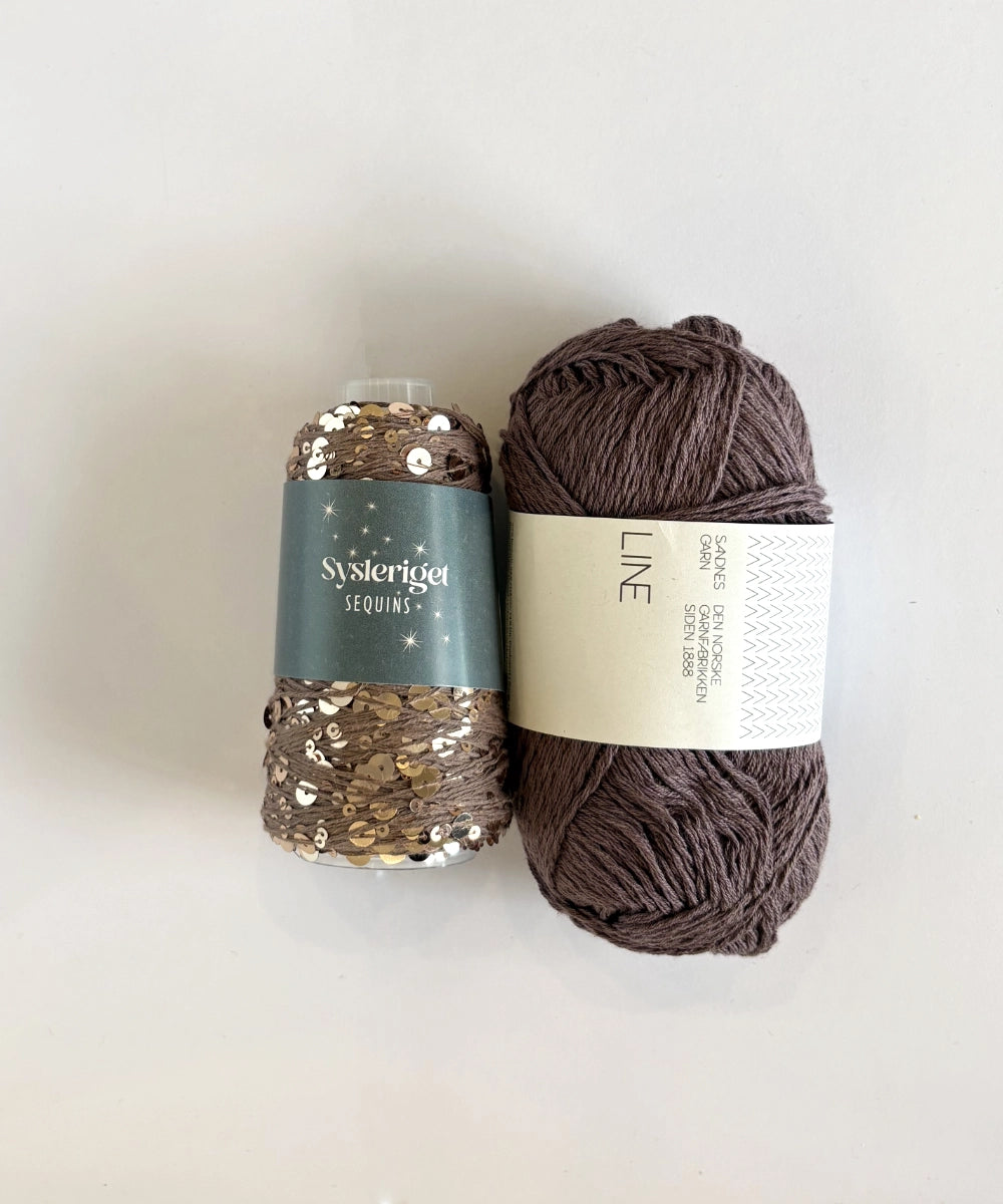 Strickpaket Frida Mini Bag aus Sequins von Sysleriget & passendem Garn (EN)