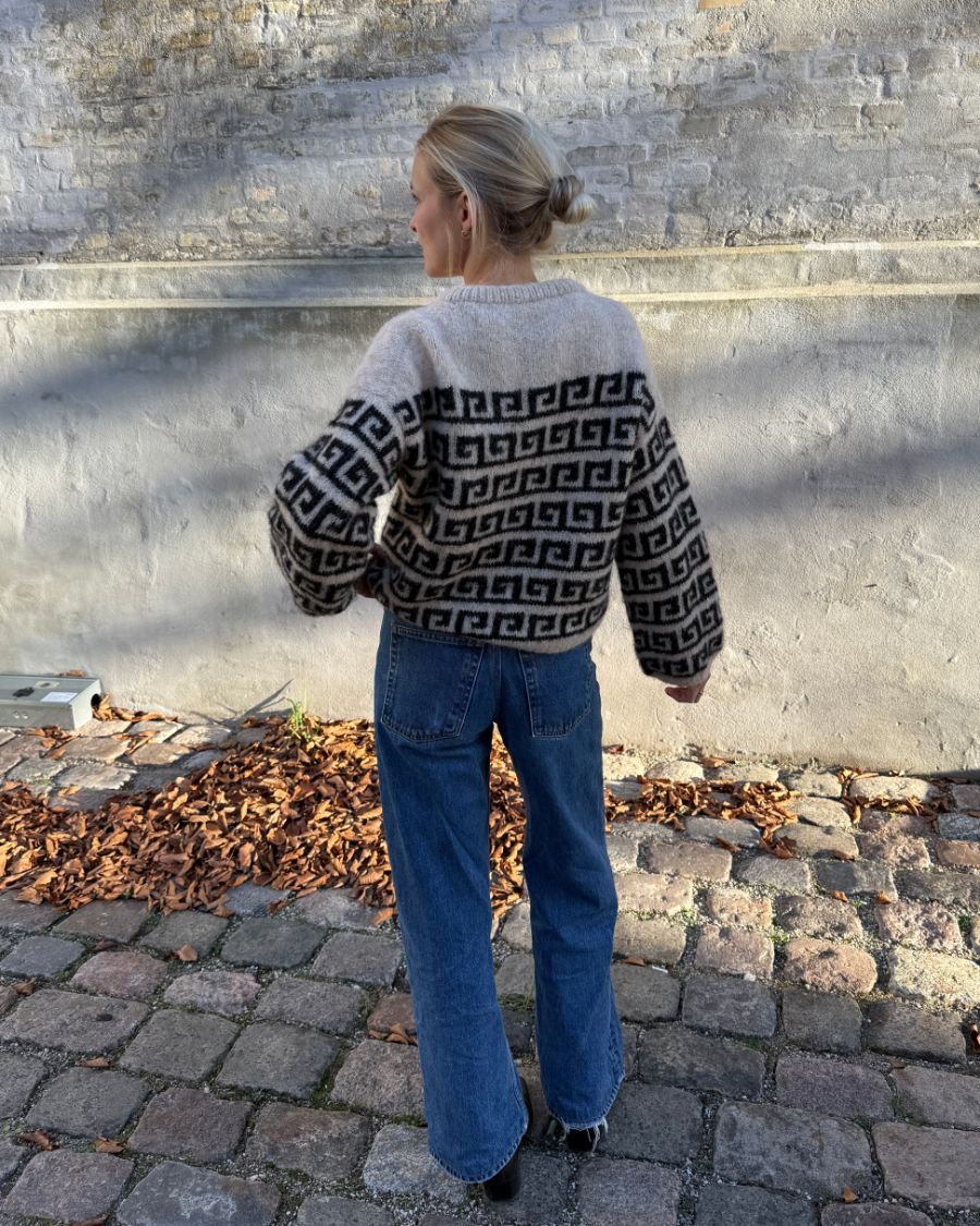 Strickset Athene Sweater von Petite Knit aus dem Originalgarn von Isager (opt. mit Anleitung)