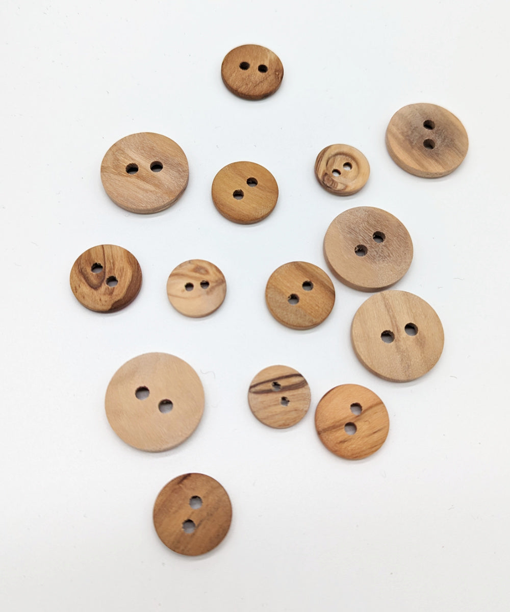 Holzknopf matt mit 2 Löchern, ⌀15 mm, ⌀18 mm, ⌀23 mm