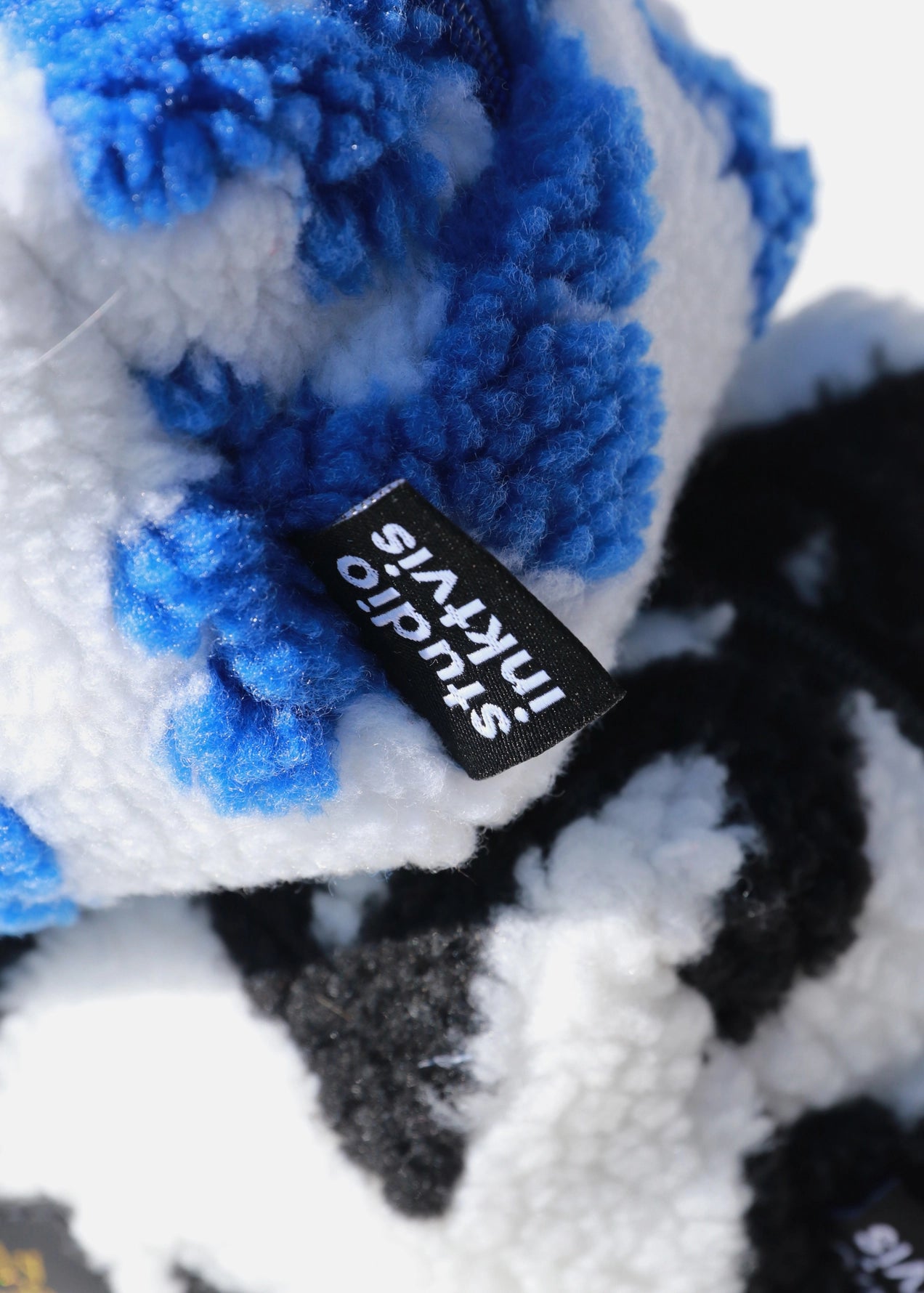Reißverschlusstasche aus Teddy-Stoff (versch. Designs)